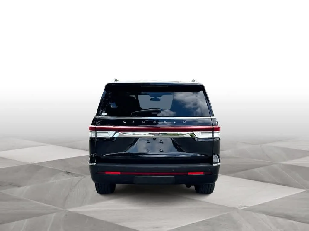 2023 Lincoln Navigator L Black Label photo 7