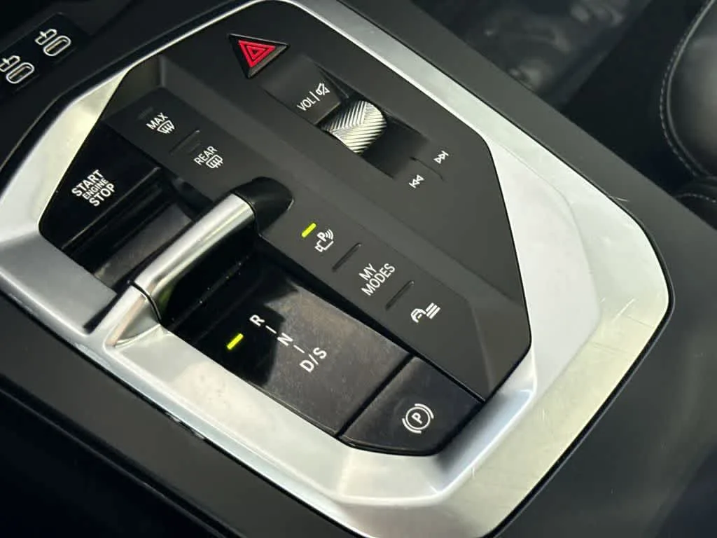 2025 BMW 228 xDrive 228 xDrive photo 21