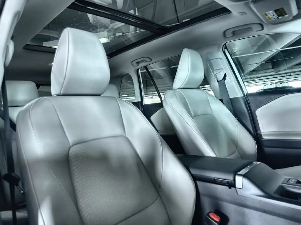 2026 Toyota RAV4 XLE Premium photo 27