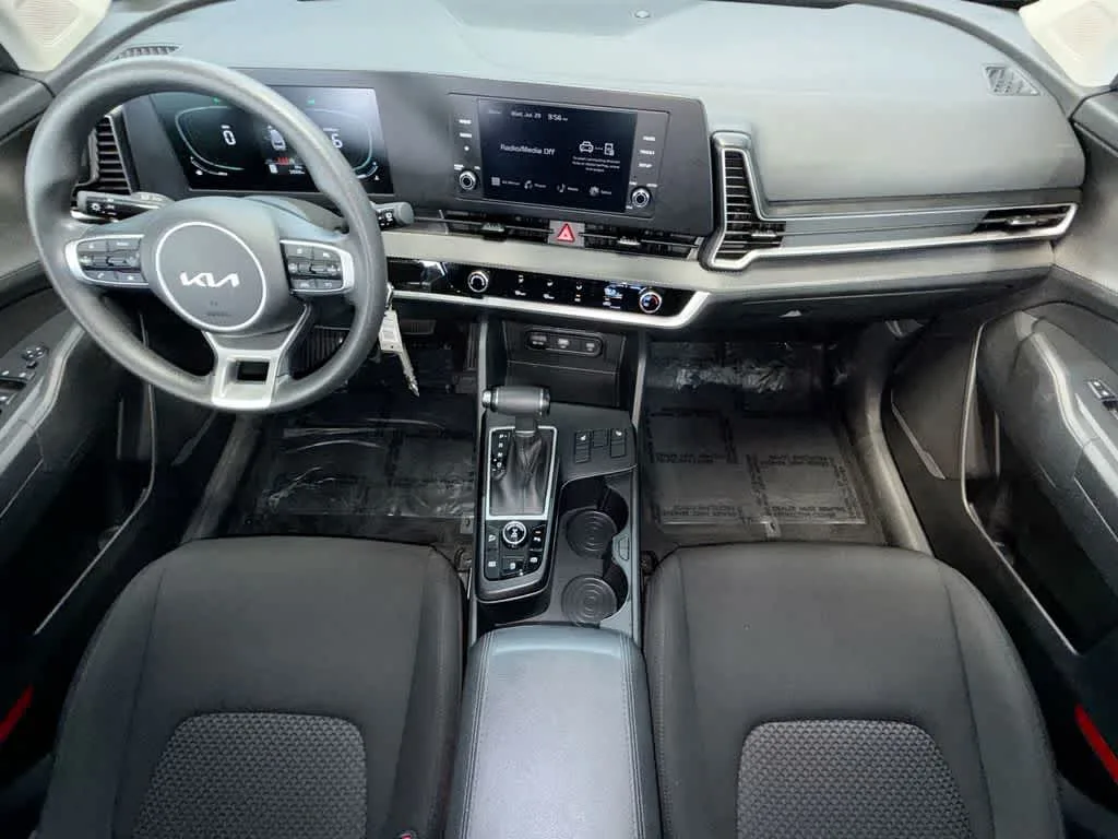 2024 Kia Sportage LX photo 24