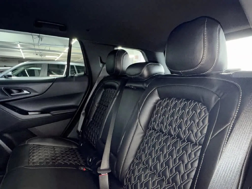 2025 Chevrolet Equinox FWD LT photo 22