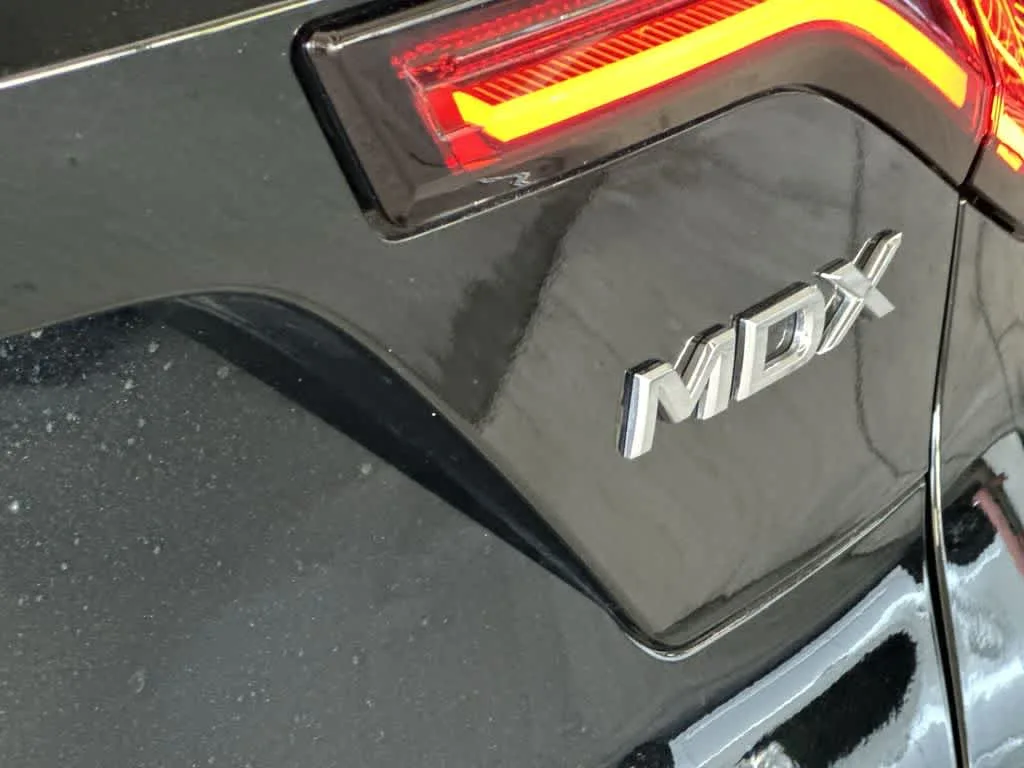 2025 Acura MDX w/Technology Package photo 10