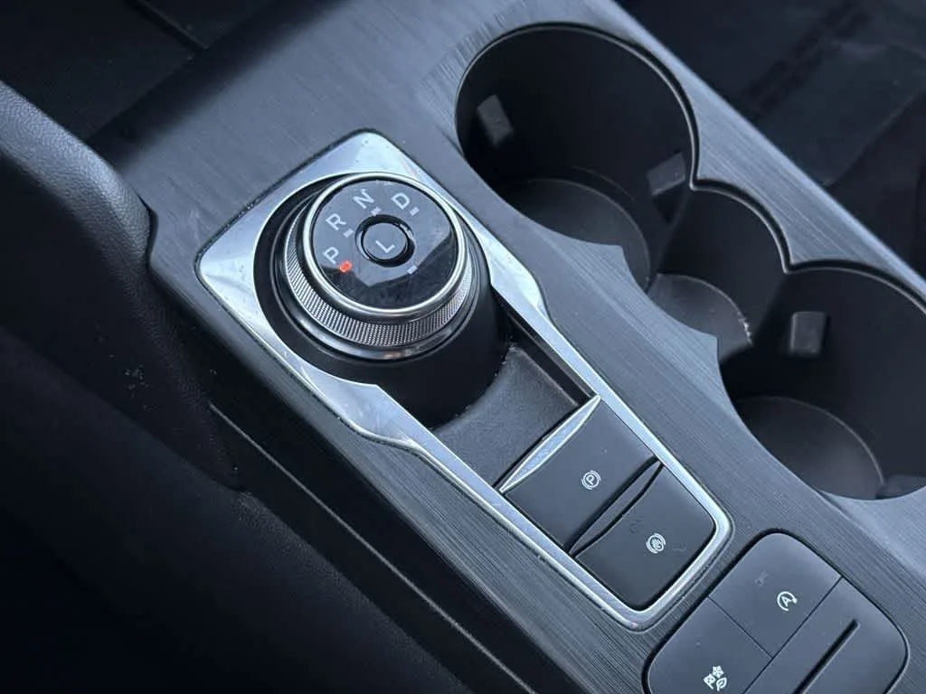2025 Ford Escape ST-Line photo 20