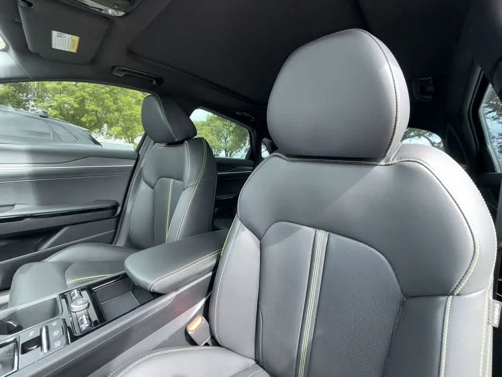 2025 Kia K5 GT photo 14