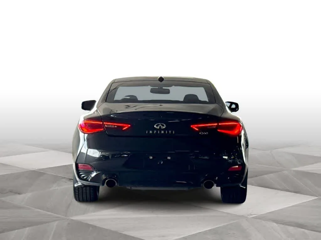 2022 INFINITI Q60 LUXE photo 7