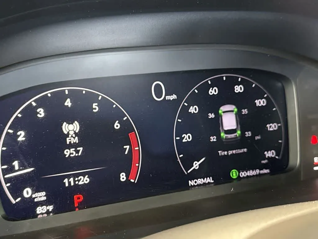 2025 Acura ADX FWD photo 16