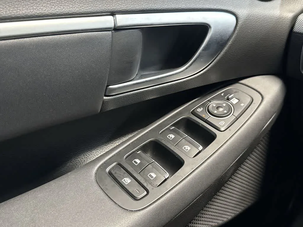 2026 Hyundai Sonata SEL Sport photo 17