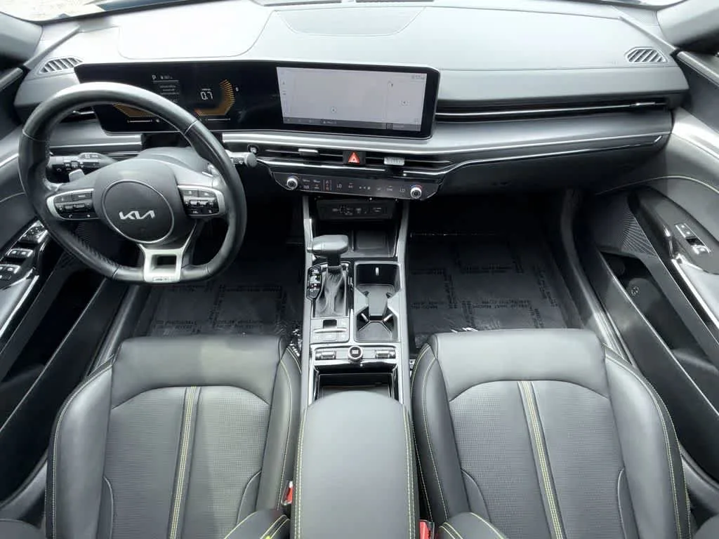2025 Kia K5 GT photo 24