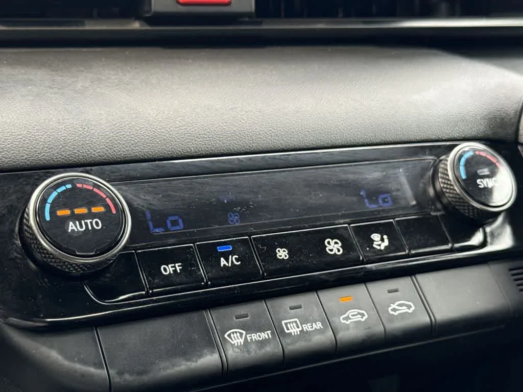 2025 Hyundai Elantra SEL Sport photo 20