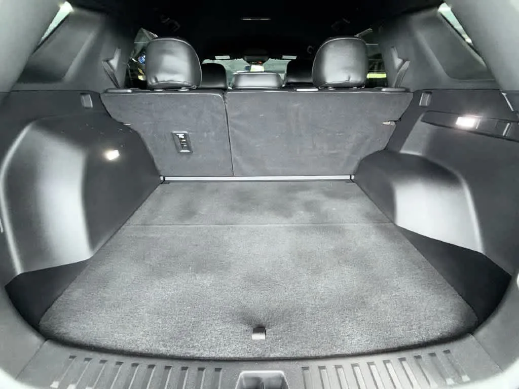 2025 Chevrolet Equinox FWD LT photo 25