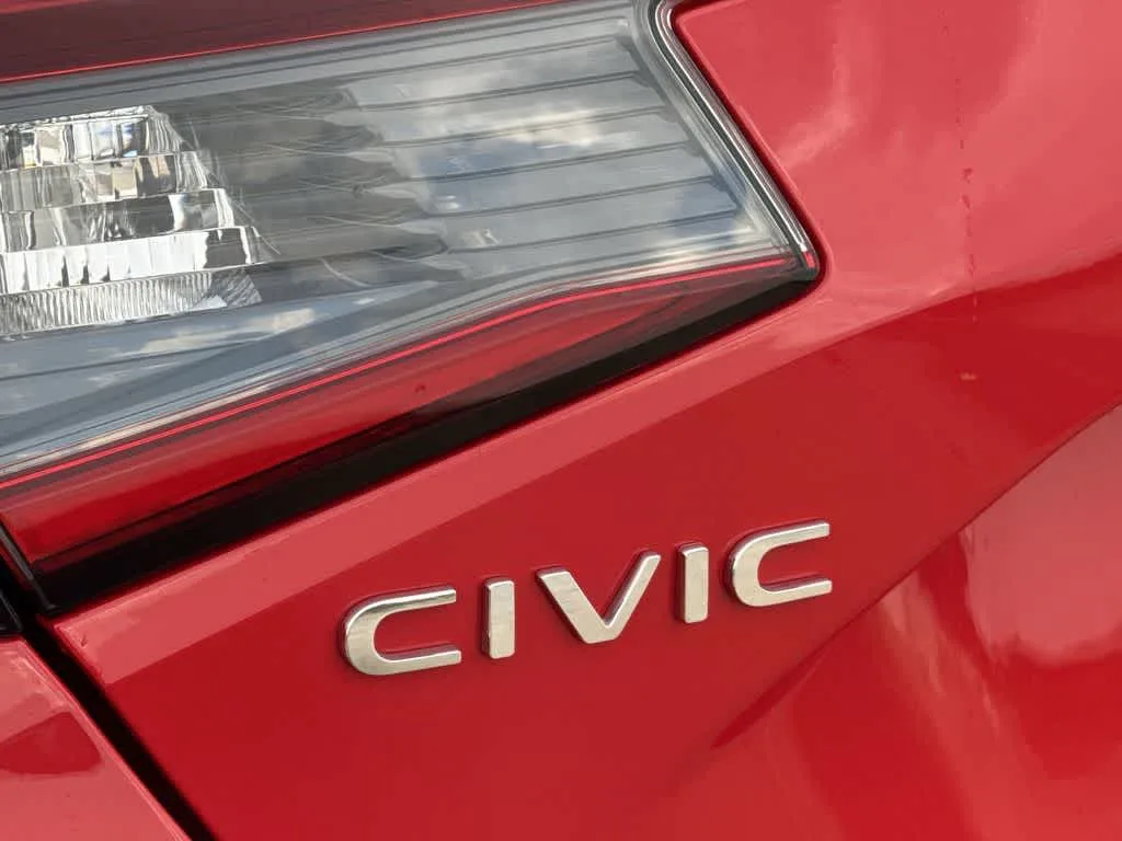 2025 Honda Civic Sport photo 10