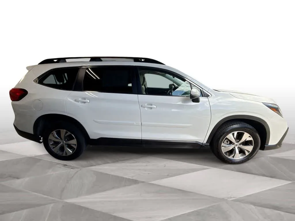 2023 Subaru Ascent Premium photo 9