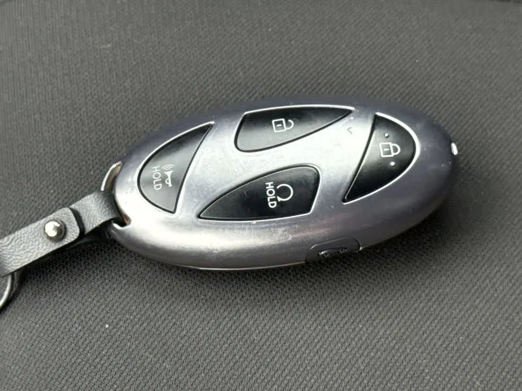 2025 Hyundai Elantra SEL Sport photo 28