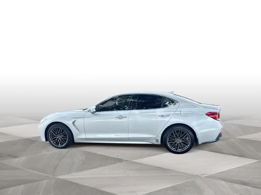 2019 Genesis G70 2.0T Advanced photo 5