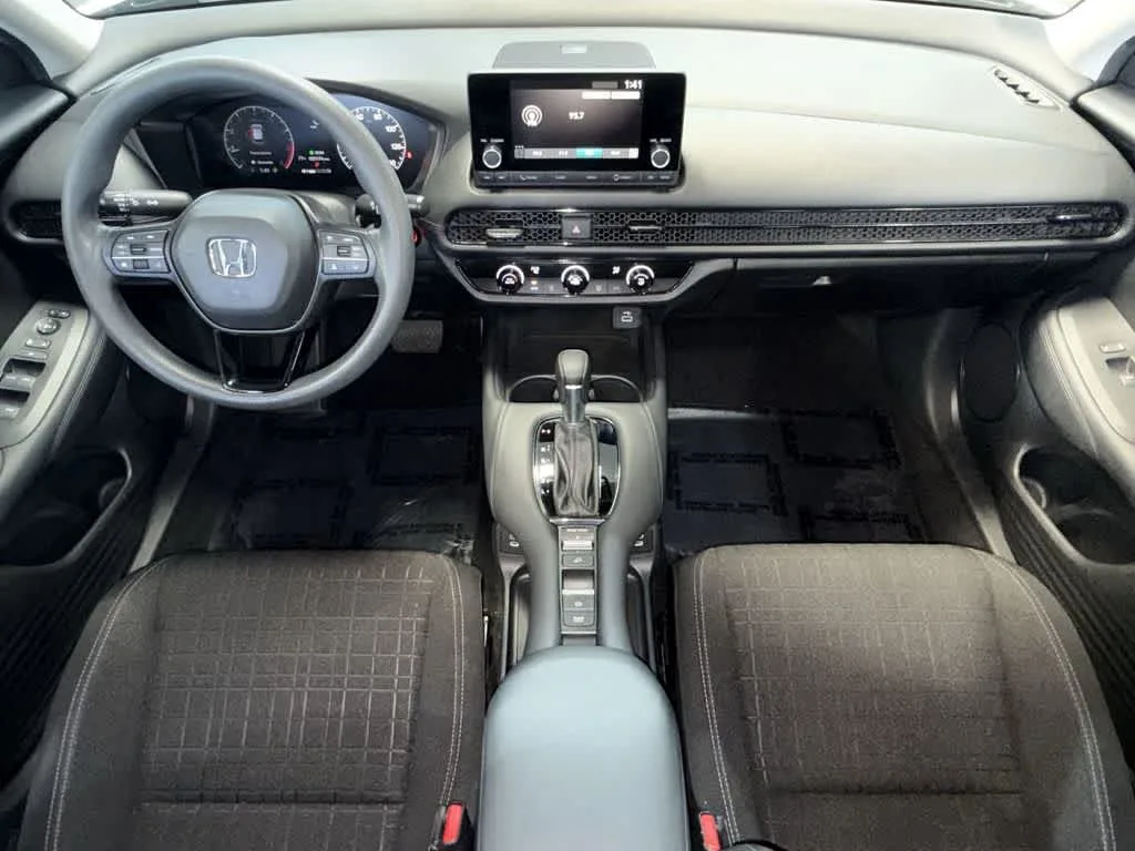 2024 Honda HR-V LX photo 24