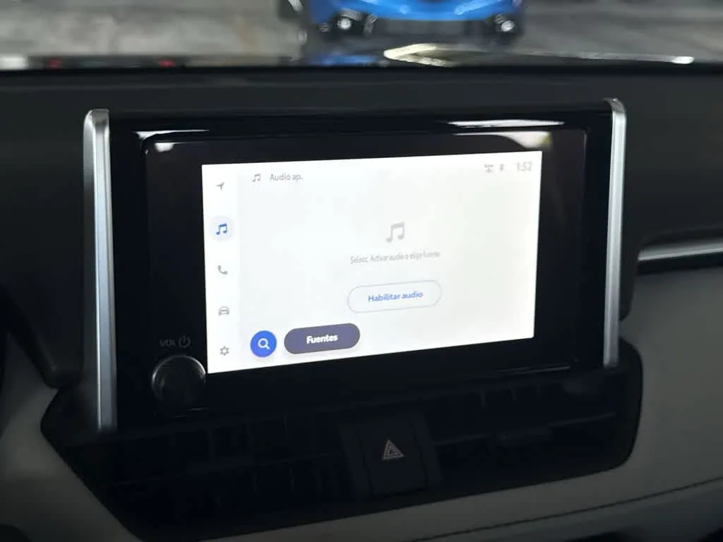2025 Toyota RAV4 XLE photo 18