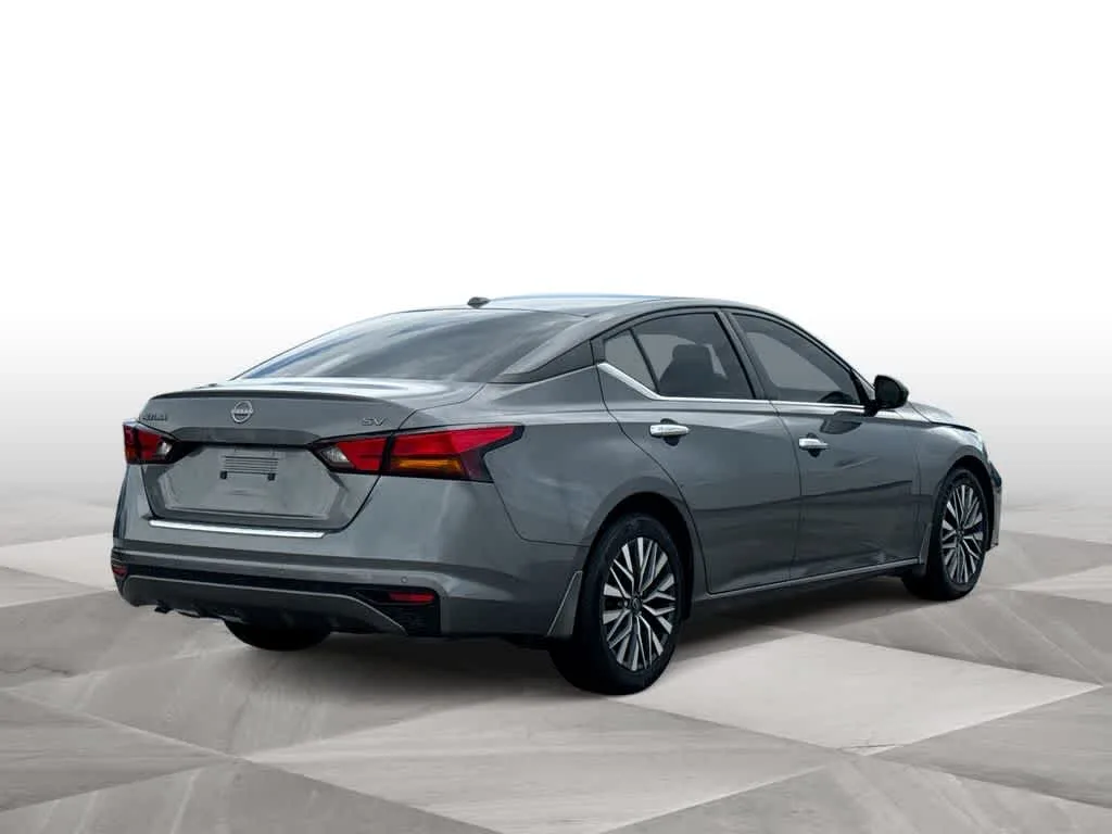 2023 Nissan Altima 2.5 SV photo 8