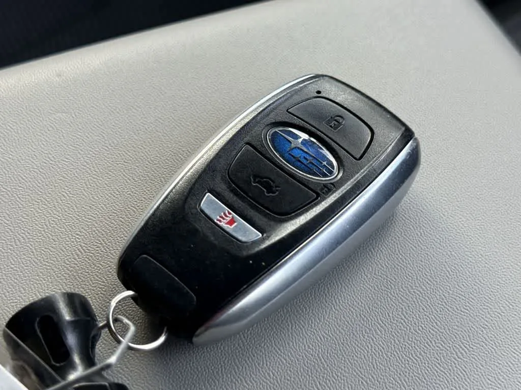 2025 Subaru Forester Premium photo 28