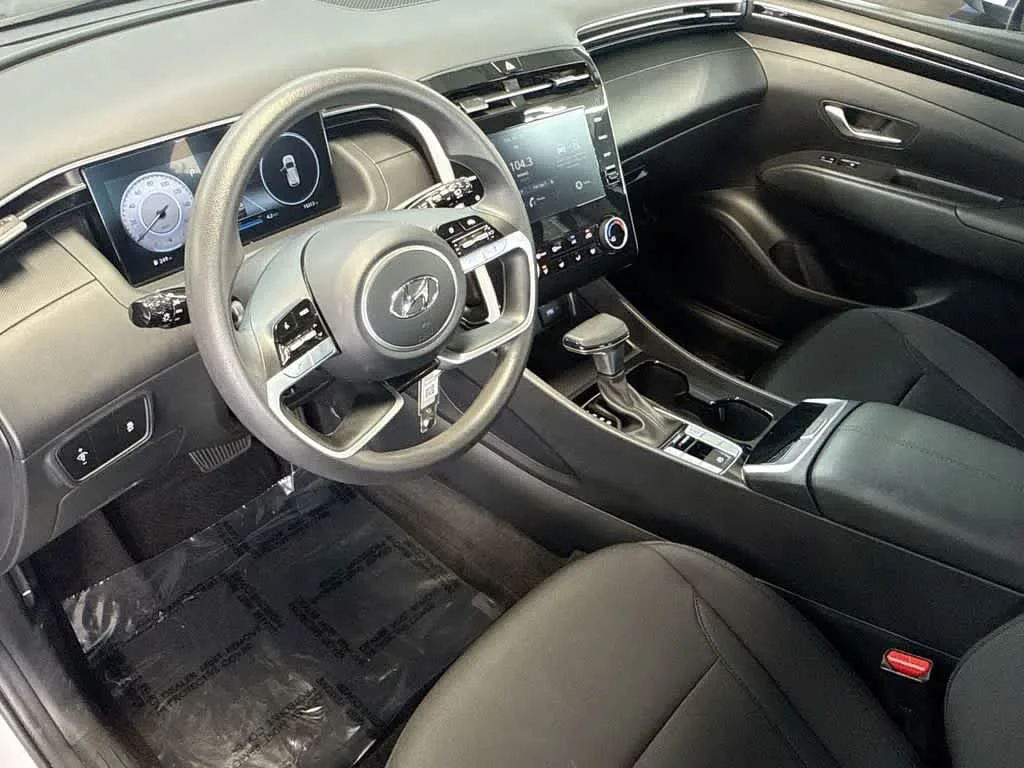 2024 Hyundai Tucson SE photo 13