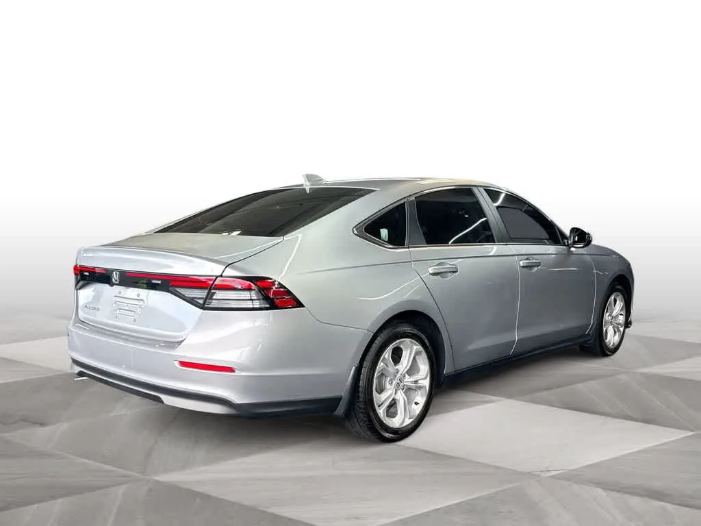 2025 Honda Accord LX photo 8