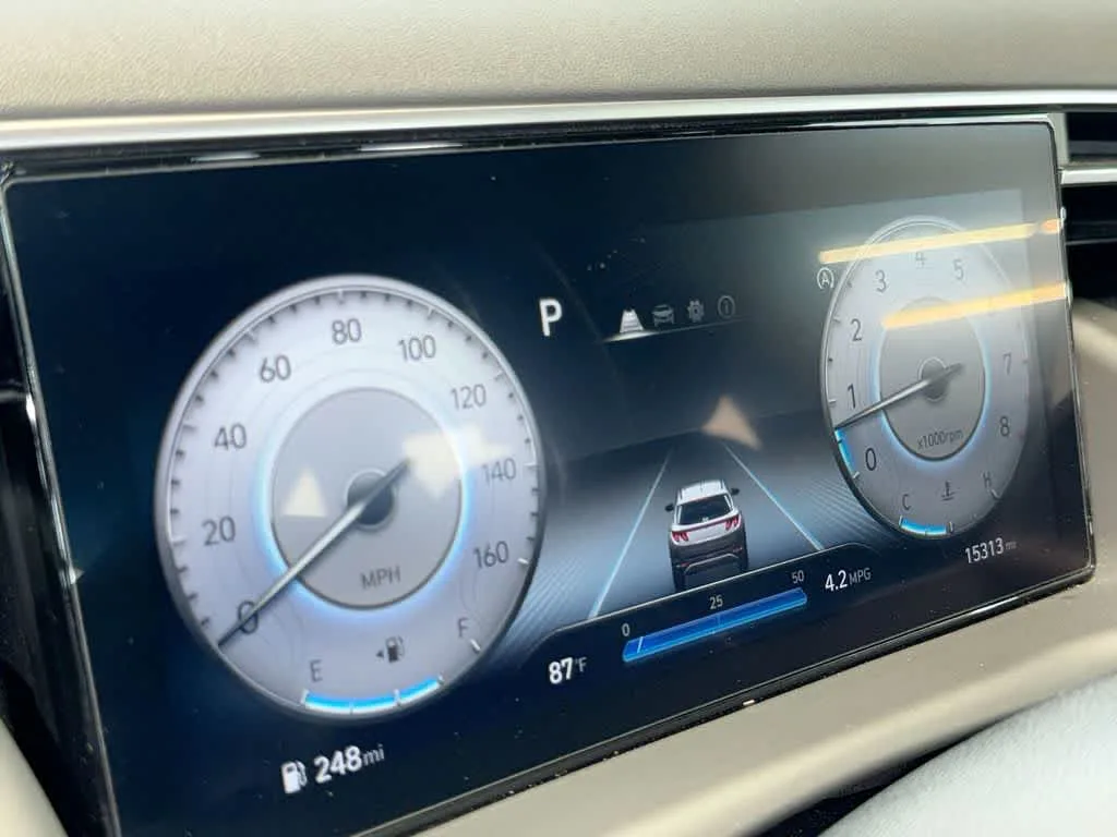 2024 Hyundai Tucson SE photo 16