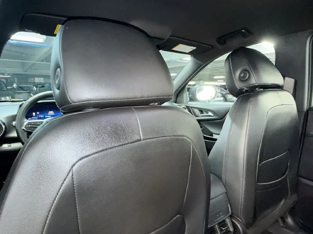 2025 Chevrolet Equinox FWD LT photo 23