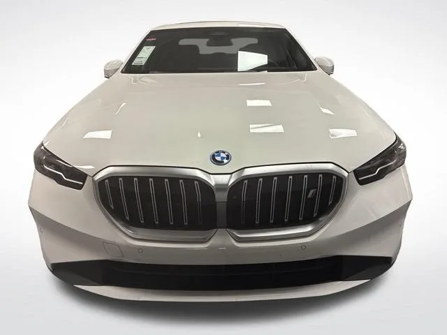 2026 BMW i5 eDrive40 photo 8