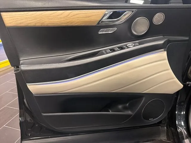 2022 Genesis GV80 Base photo 10