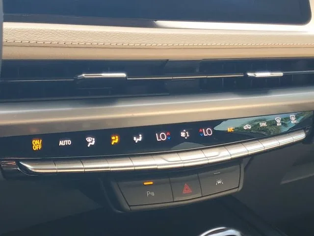 2024 Cadillac XT4 Luxury photo 28
