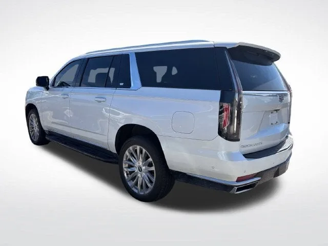 2023 Cadillac Escalade ESV 4WD Premium Luxury photo 3