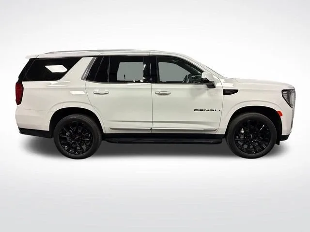 2024 GMC Yukon Denali photo 6