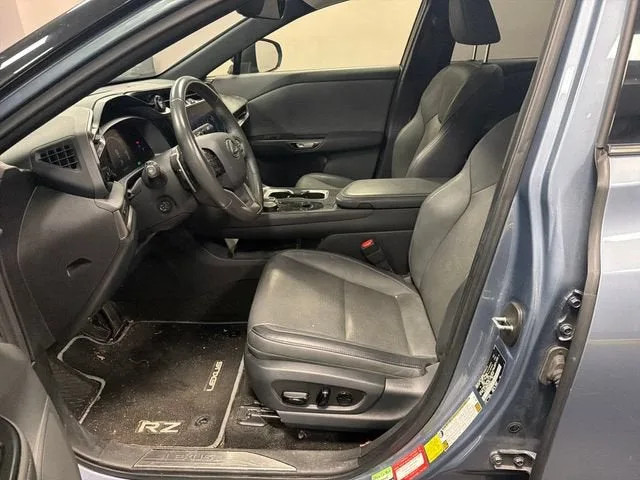 2023 Lexus RZ RZ 450e Premium photo 9