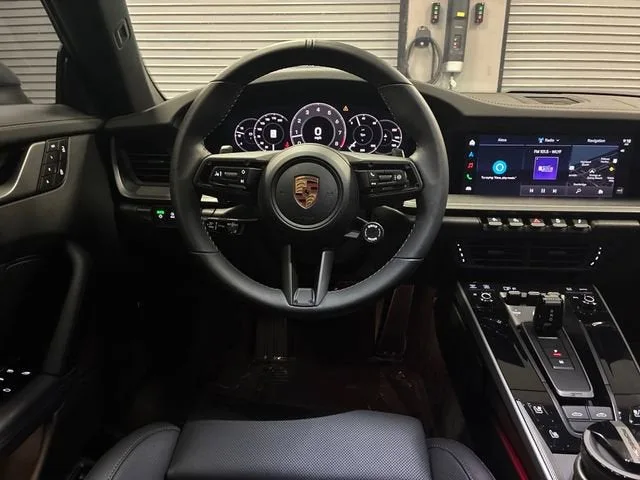 2026 Porsche 911 Carrera photo 15