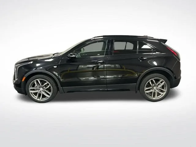 2023 Cadillac XT4 Sport photo 2