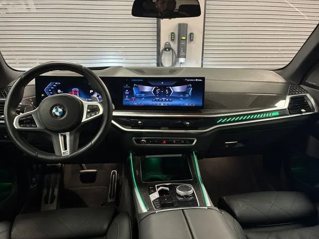 2026 BMW X5 M60i photo 12