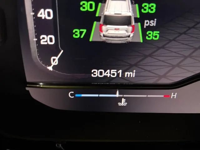2024 GMC Yukon XL Denali photo 17