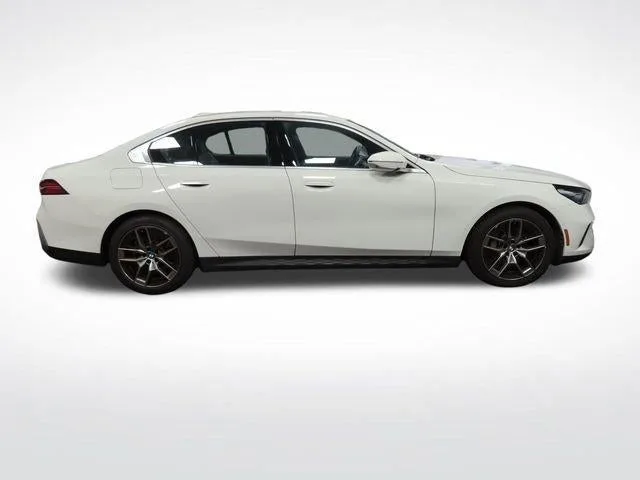2026 BMW 5 Series 530i photo 6