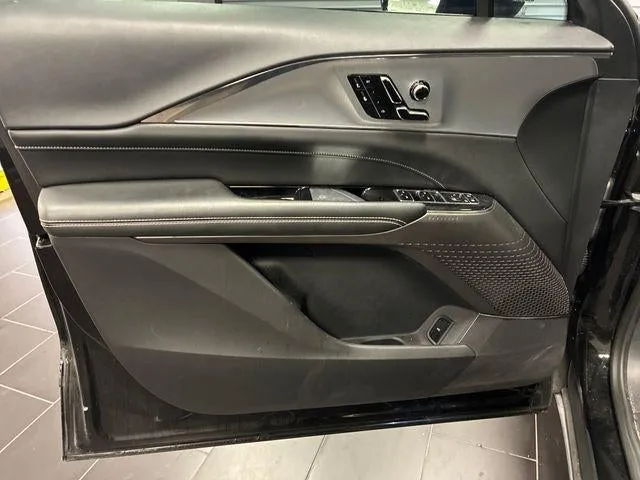 2024 Cadillac LYRIQ Tech photo 42