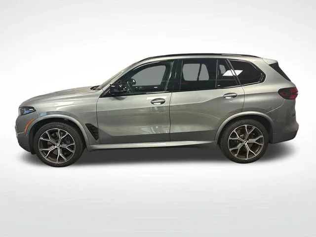 2026 BMW X5 M60i photo 2