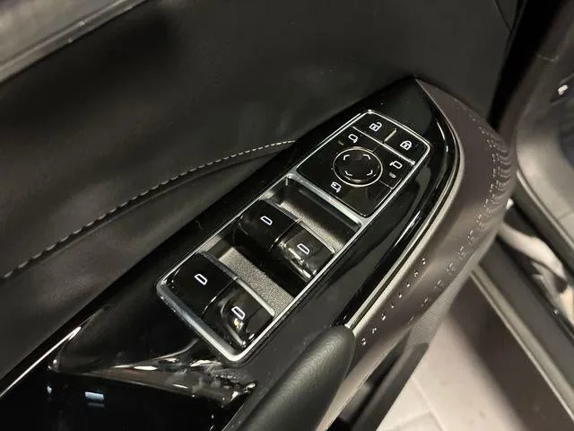 2024 Cadillac LYRIQ Tech photo 11