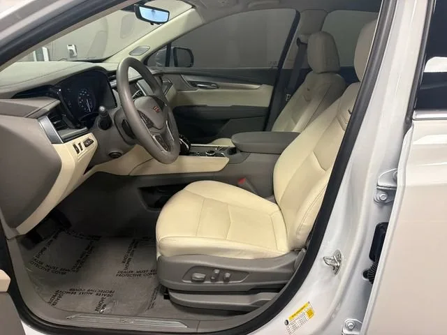 2026 Cadillac XT5 Premium Luxury photo 9