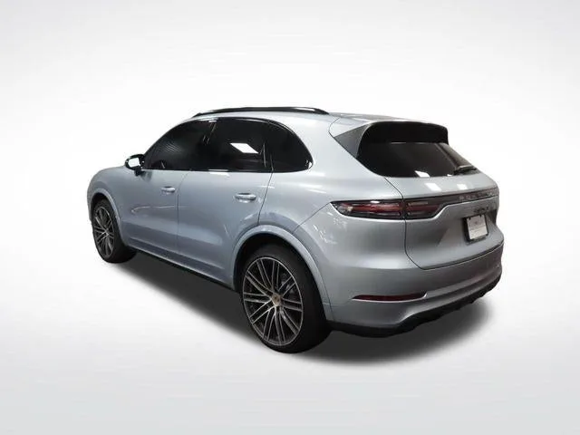 2022 Porsche Cayenne S photo 29