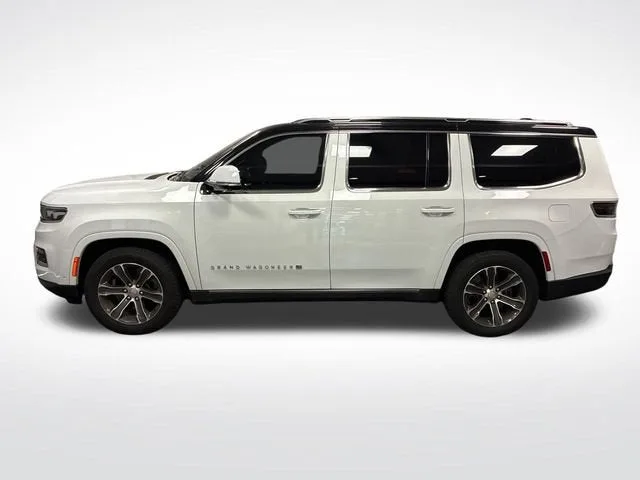 2022 Jeep Grand Wagoneer Series I photo 2
