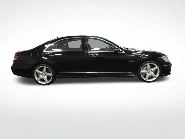 2008 Mercedes-Benz S-Class 6.3L V8 AMG® photo 6