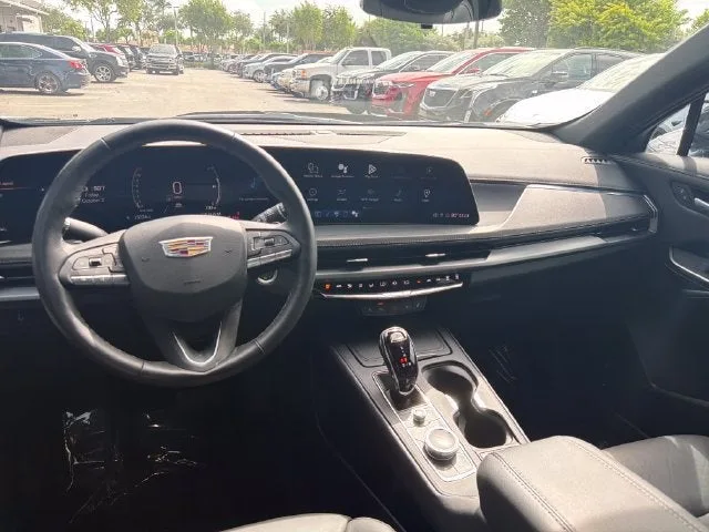 2024 Cadillac XT4 Luxury photo 12