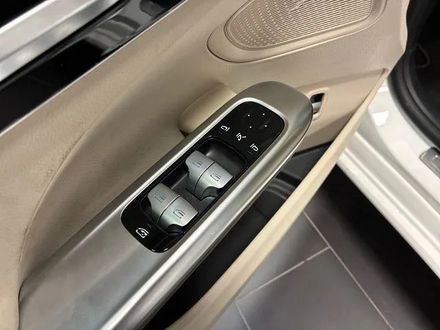 2024 Mercedes-Benz C-Class C 300 photo 41
