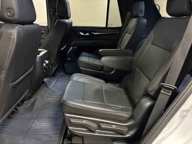 2024 GMC Yukon Denali photo 26
