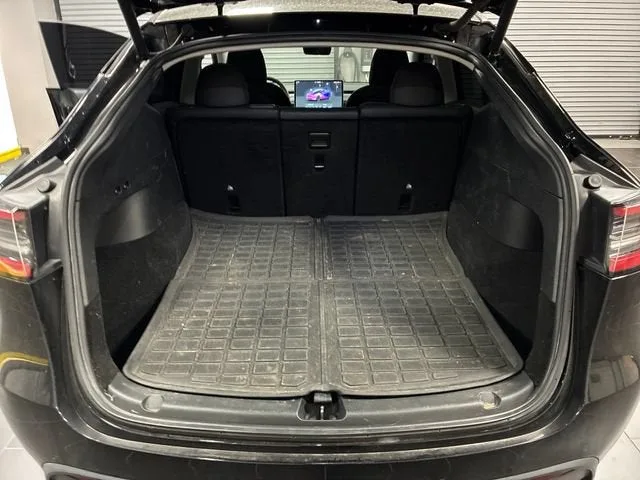 2022 Tesla Model Y Performance photo 23