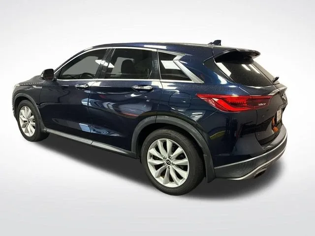 2019 INFINITI QX50 PURE photo 3