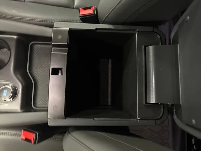 2026 Ford Explorer Active w/100A Pkg photo 26